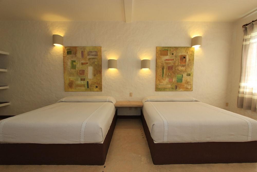 Hotel Plaza Tangolunda Ngoại thất bức ảnh