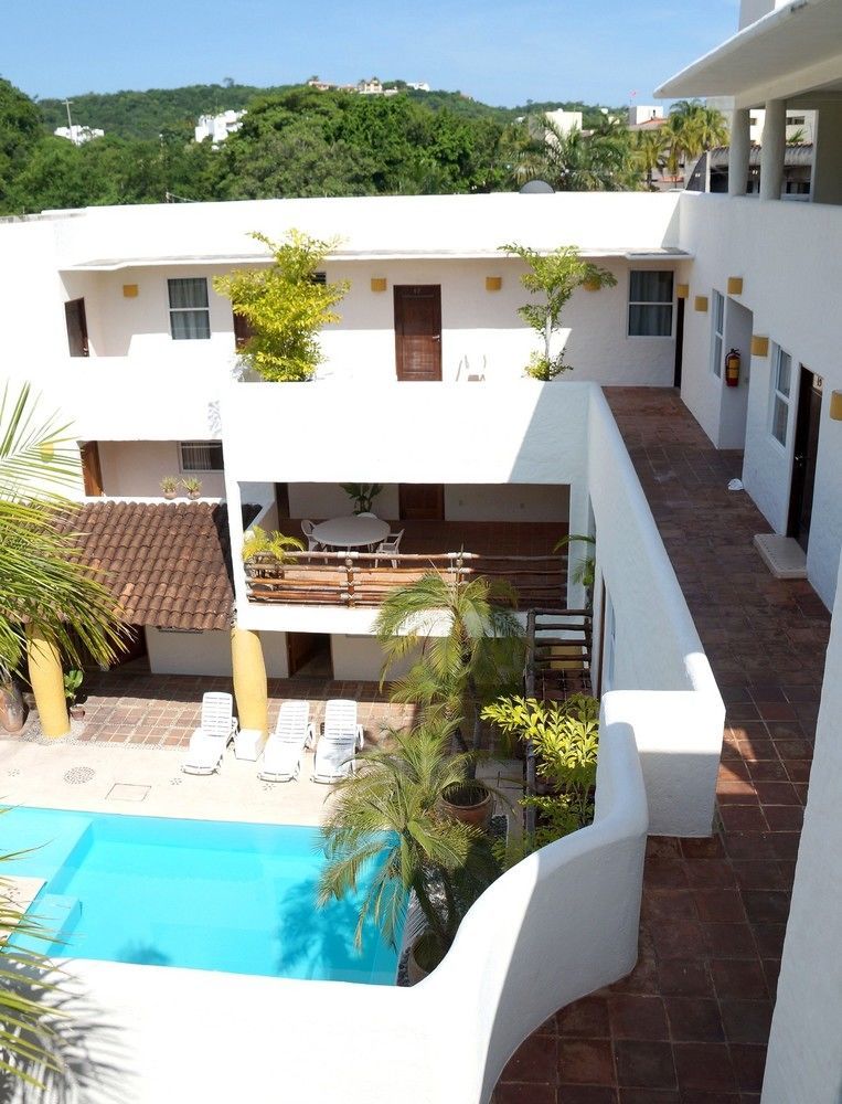 Hotel Plaza Tangolunda Ngoại thất bức ảnh
