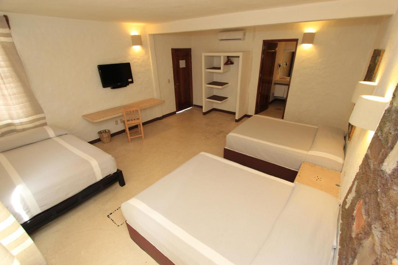 Hotel Plaza Tangolunda Ngoại thất bức ảnh