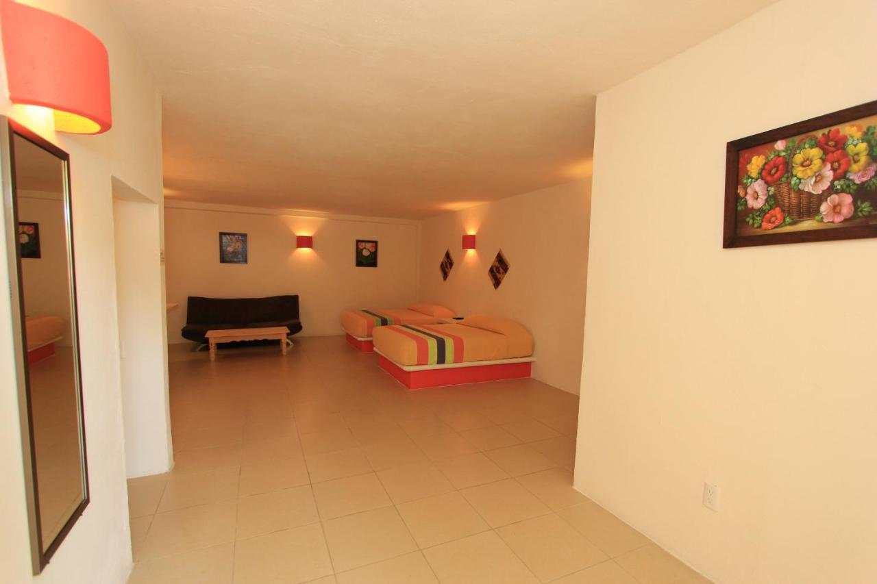 Hotel Plaza Tangolunda Ngoại thất bức ảnh