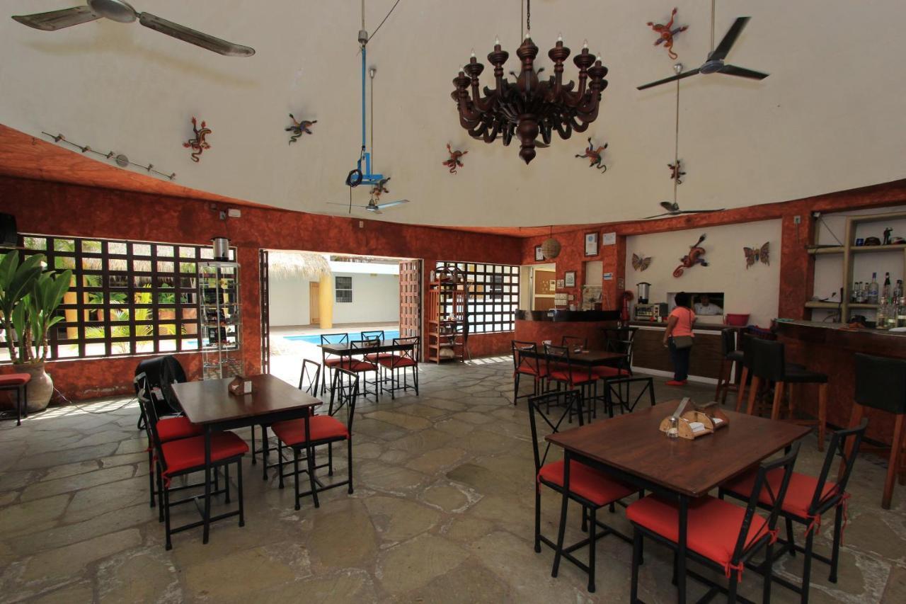 Hotel Plaza Tangolunda Ngoại thất bức ảnh
