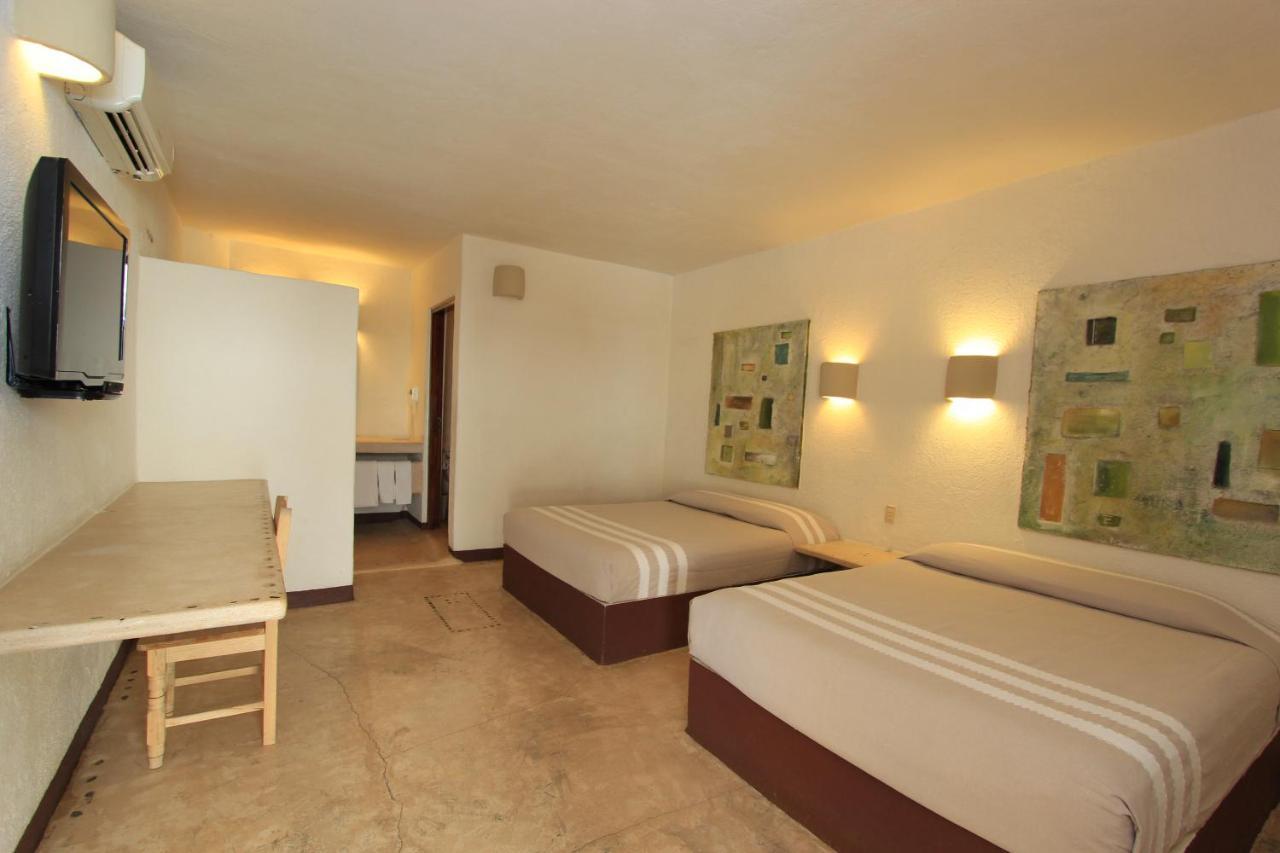 Hotel Plaza Tangolunda Ngoại thất bức ảnh