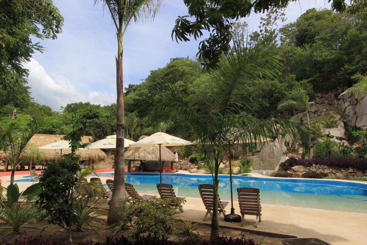 Hotel Plaza Tangolunda Ngoại thất bức ảnh